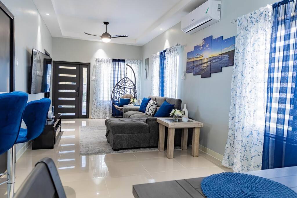 فيلا Pyramid Point Manor أوشو ريوس المظهر الخارجي الصورة