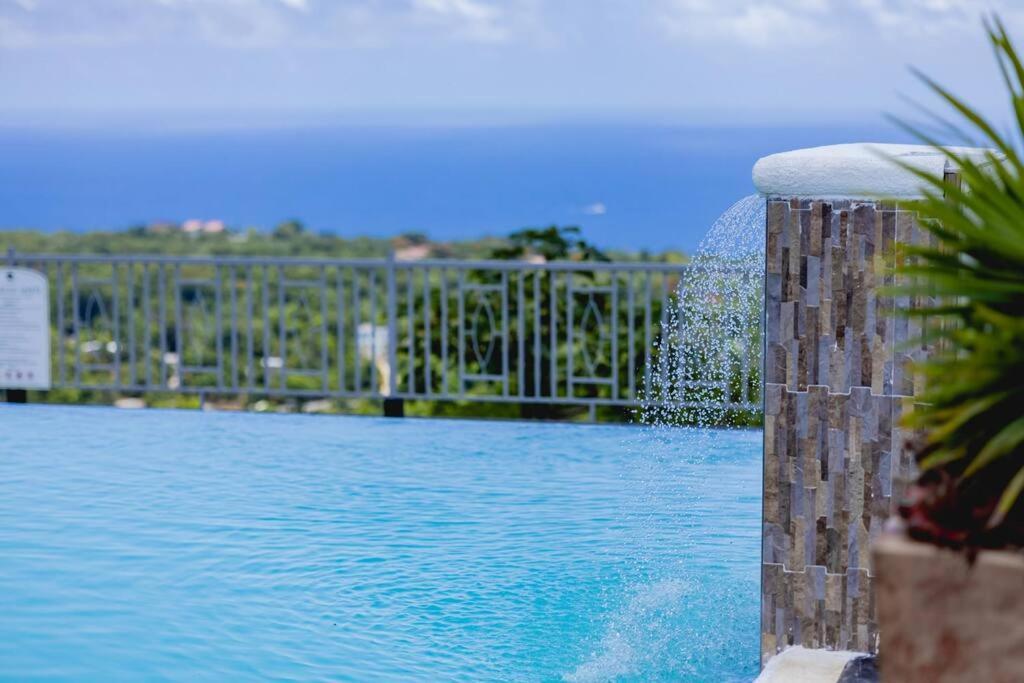 فيلا Pyramid Point Manor أوشو ريوس المظهر الخارجي الصورة