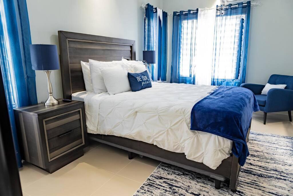 فيلا Pyramid Point Manor أوشو ريوس المظهر الخارجي الصورة